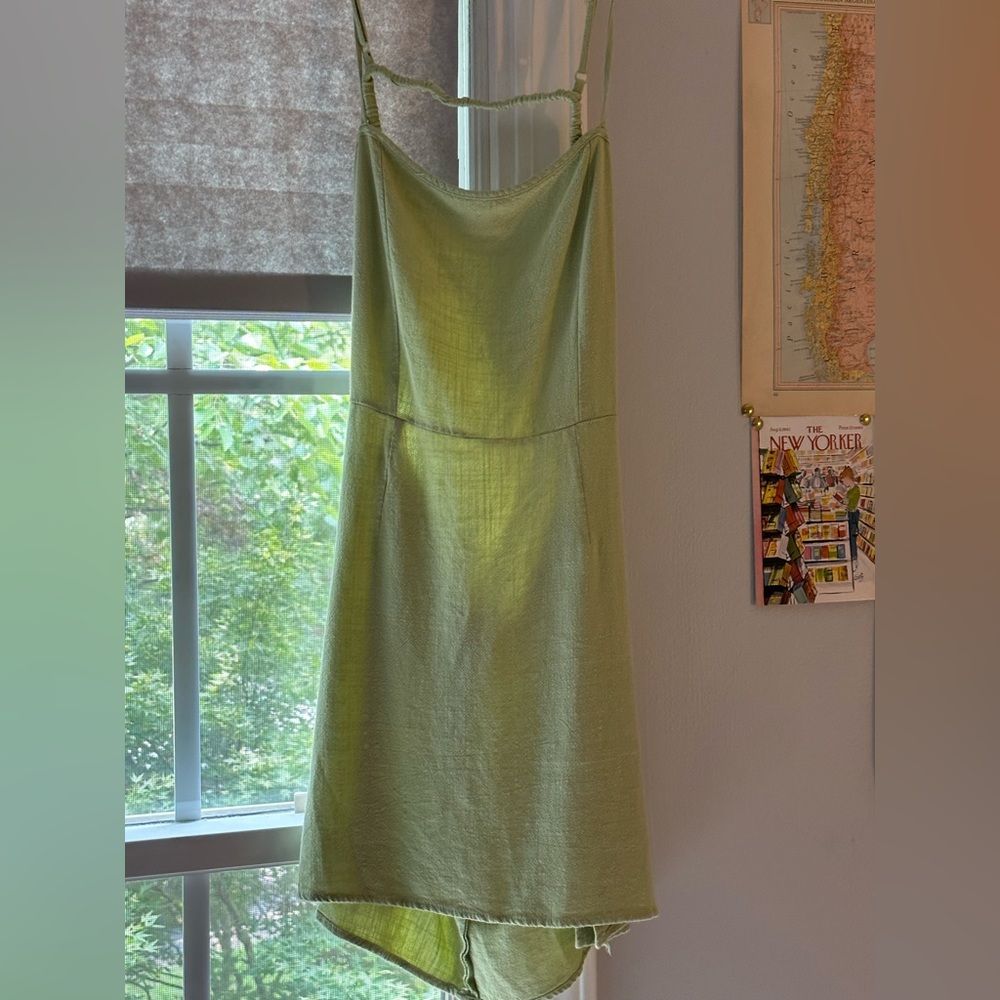 Green kendall and Kylie Pacsun dress. Green dress. Short dress.